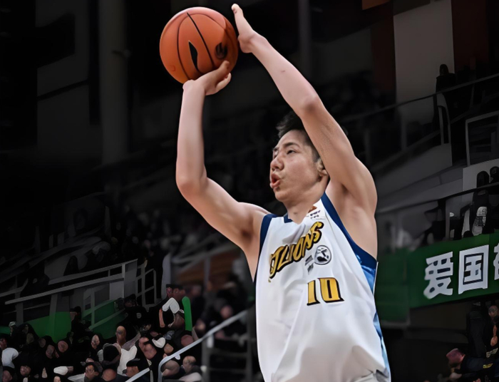 广厦三将低迷惨败深圳 15分惨败暴露阵容隐患