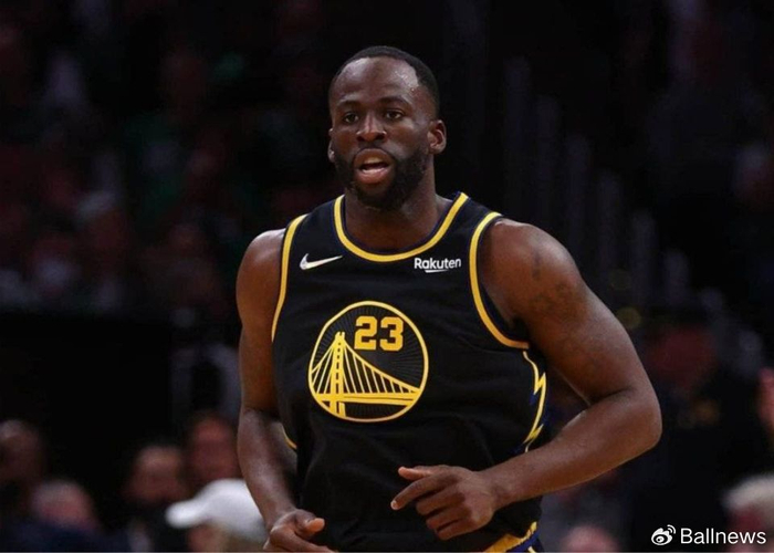 老将格林休赛期面临关键抉择：执行选项还是自