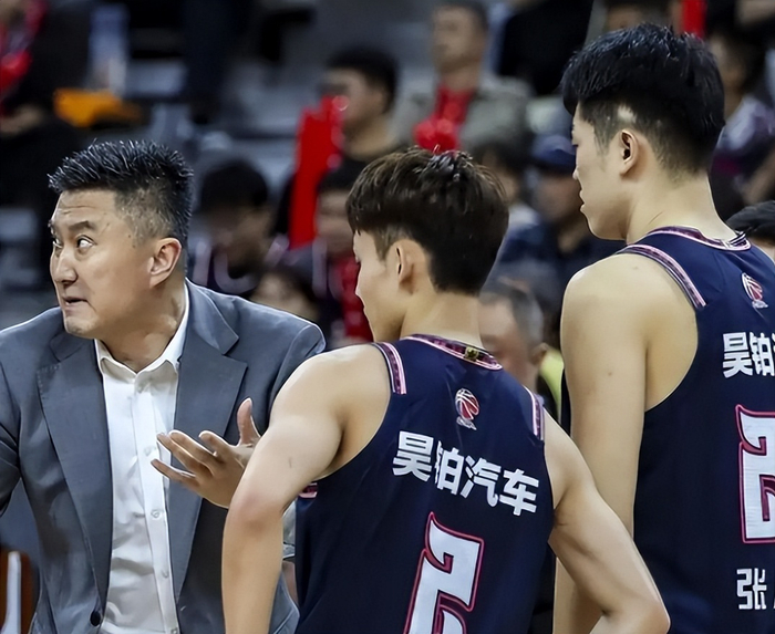 广东男篮惨败福建掉出前四陷附加赛边缘